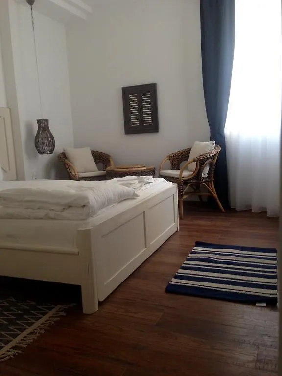 Guest Rooms Boutique וארנה